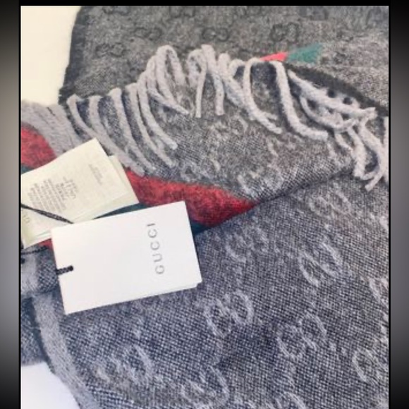 ❌❌SOLD❌❌ Gucci scarf, nwt, unisex - Picture 3 of 4